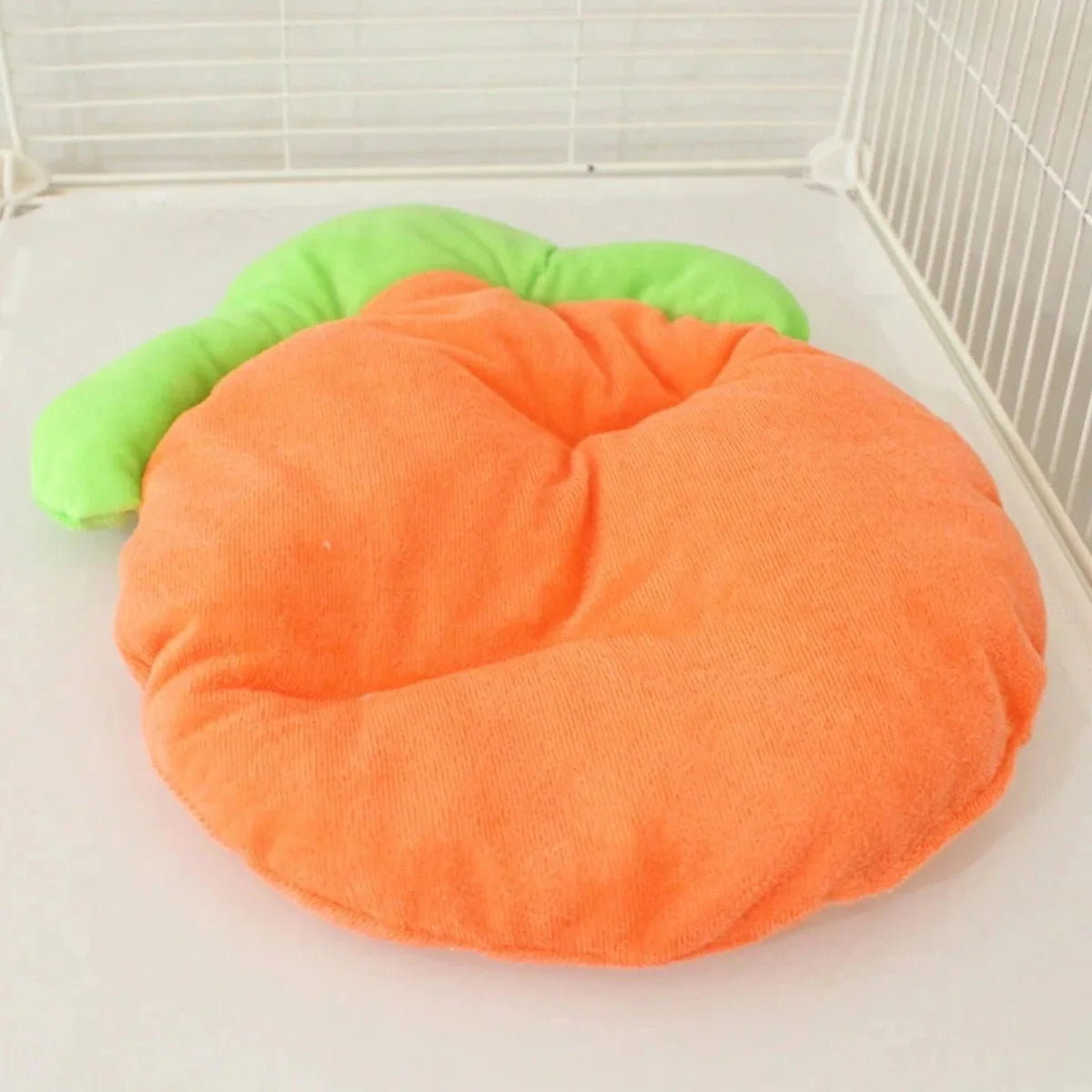 KAROT | Coussin douillet en forme de carotte